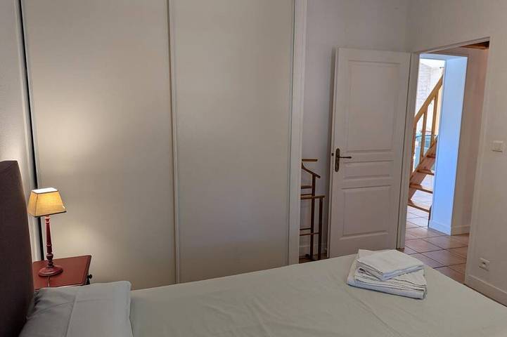 Gîte pour 6 personnes, avec jardin et piscine à Saint-Cybardeaux - 4