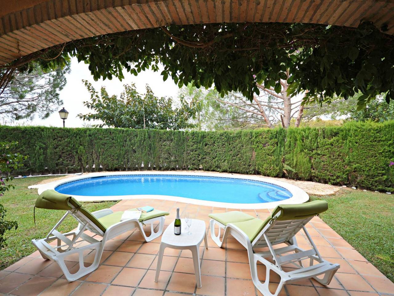 Geräumiges Ferienhaus: Pool, A/C, Wlan, Garten, Grill, Klavier - für Familien ideal! in Sant Pere Pescador, Oberampurien