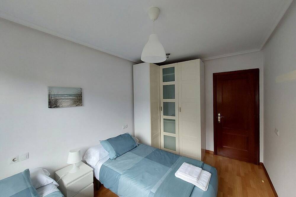 Appartamento intero, 145A Apartamento moderno dos habitaciones in Gijon, Costa Verde (Spagna)
