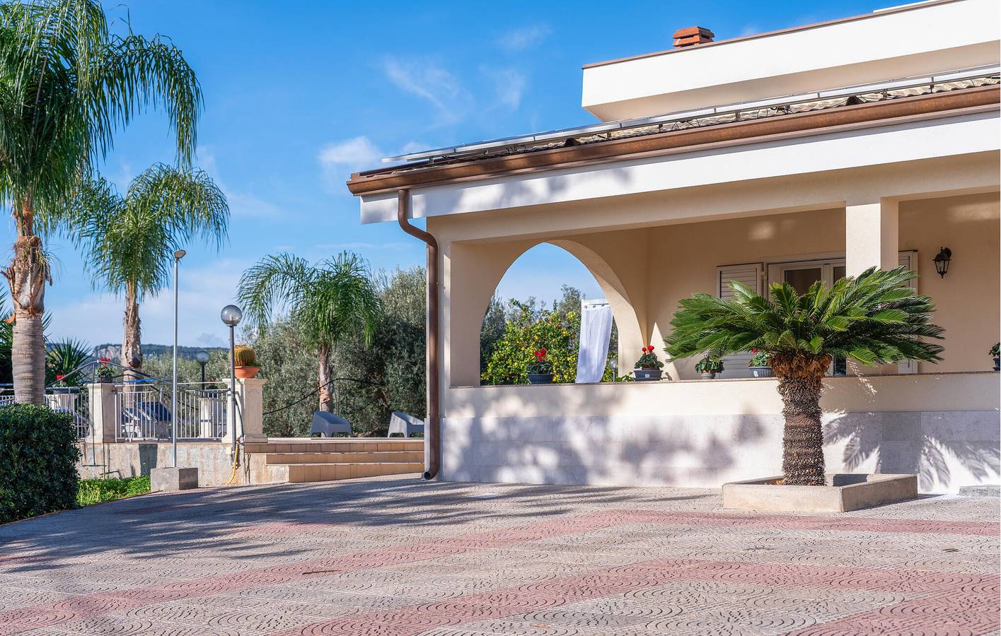 Zonnig vakantiehuis met zwembad, terras en wifi, op 2 km van Solarino in Floridia, Provincie Syracuse