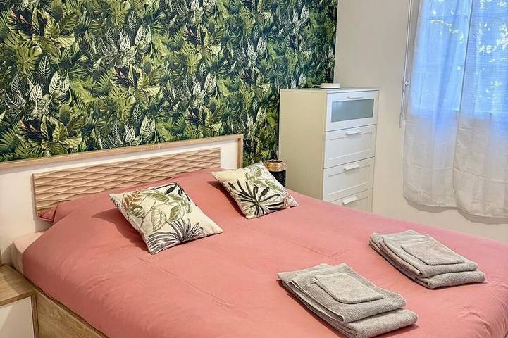 Ganze Wohnung, Spacious 70m² room - 2 bedrooms - 5 min Disneyland in Montévrain, Seine-et-Marne