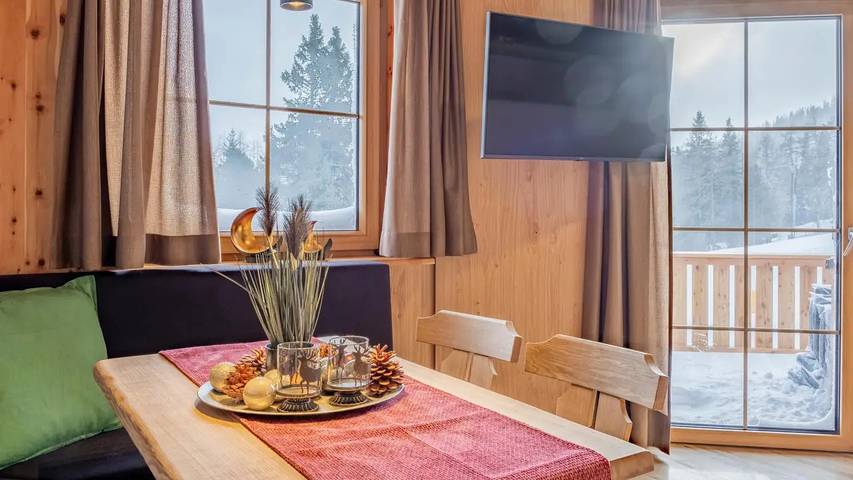 Ferienwohnung für 7 Personen, mit Sauna und Terrasse in Weißpriach