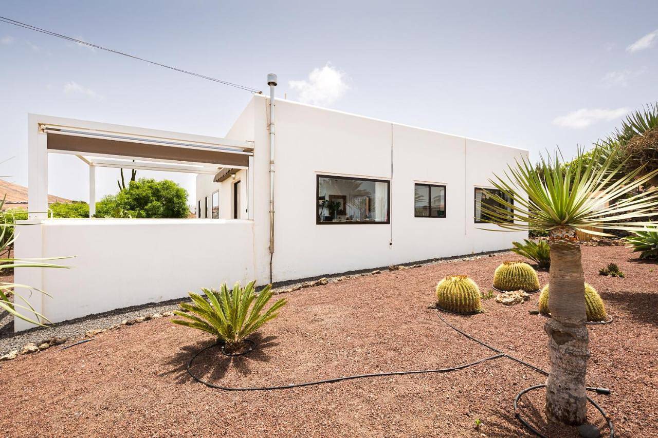 Two-Bedroom Villa in Villaverde, La Oliva