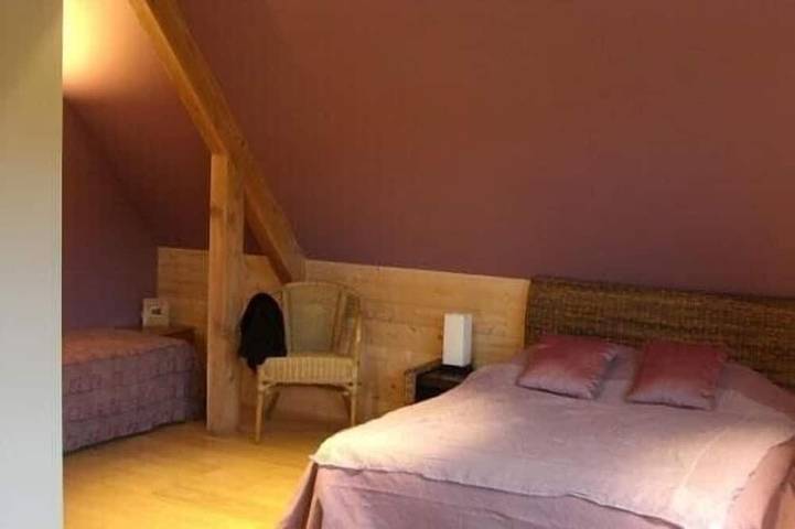 Gîte pour 8 personnes, avec jardin à Égliseneuve-d'Entraigues - 2