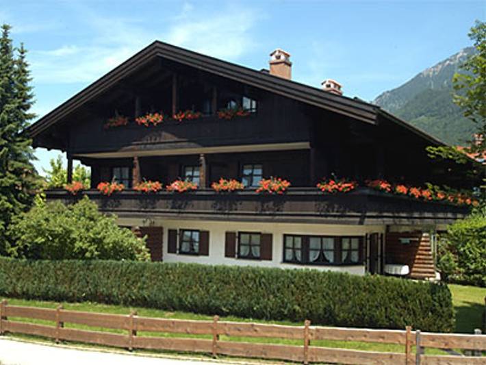 Ferienwohnung für 2 Personen, mit Balkon und Terrasse sowie Garten und Sauna in Unterwössen
