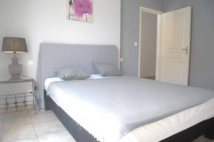 Charming Villa with Pool, AC Rooms, and Private Garden in Argelès-sur-Mer in La Côte Vermeille, Argelès-sur-Mer