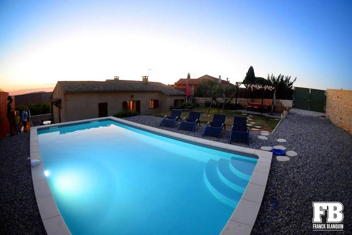 Maison de vacances pour 6 personnes, avec Terrasse ainsi que Jardin et Piscine