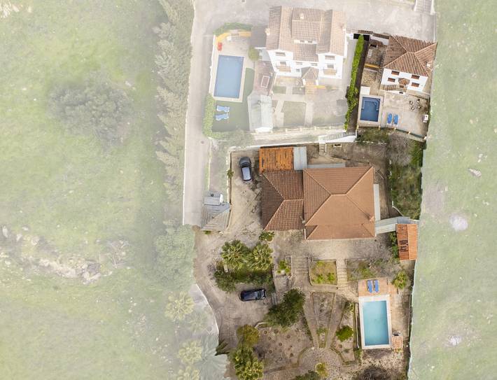 Chalet para 19 personas, con terraza y jardín en Serranía de Ronda - 2