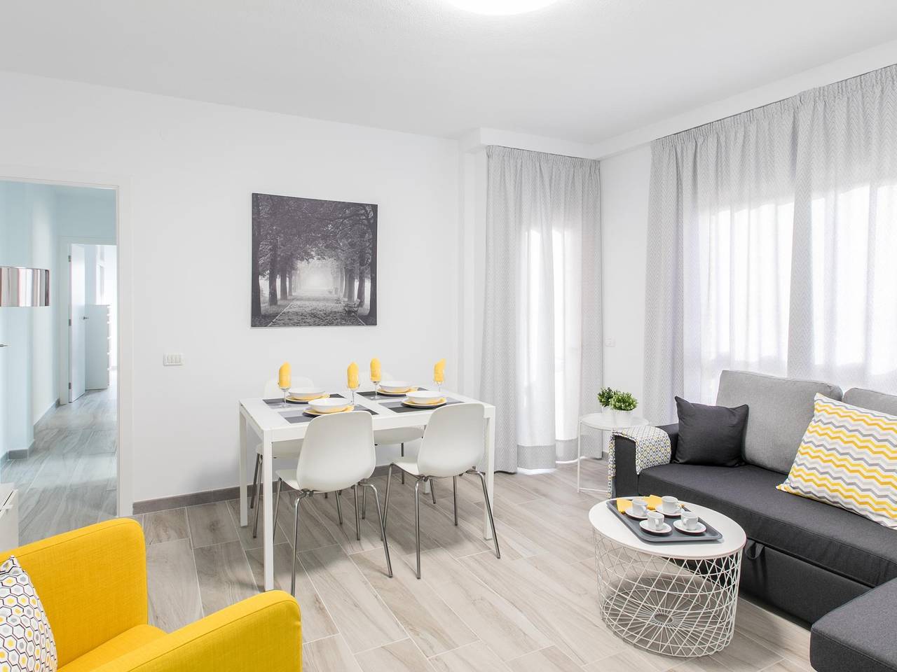 Apartamento vacacional entero, Santa Cruz Downtown: luminosidad, confort y estilo in Cuatro Torres, Santa Cruz de Tenerife