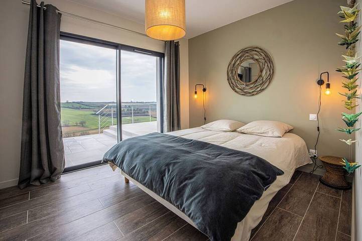 Location de vacances pour 6 personnes, avec terrasse et jardin à Salvagnac - 4