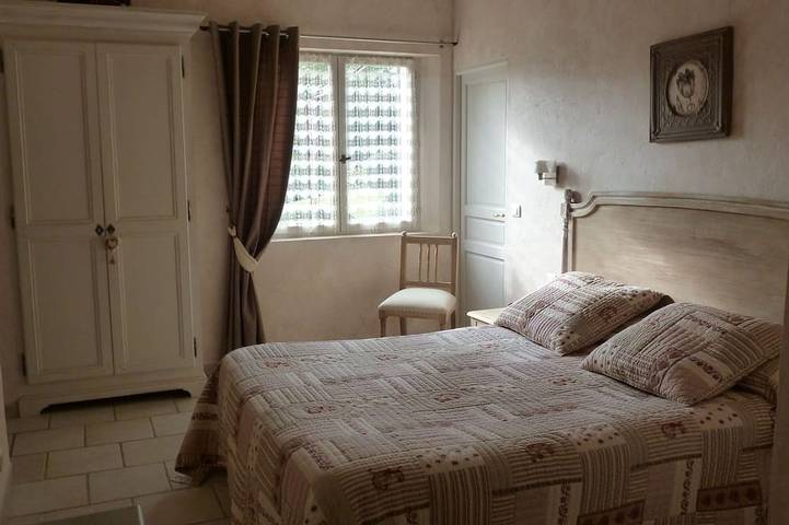 Gîte pour 2 personnes, avec jardin et terrasse à Roussillon - 2