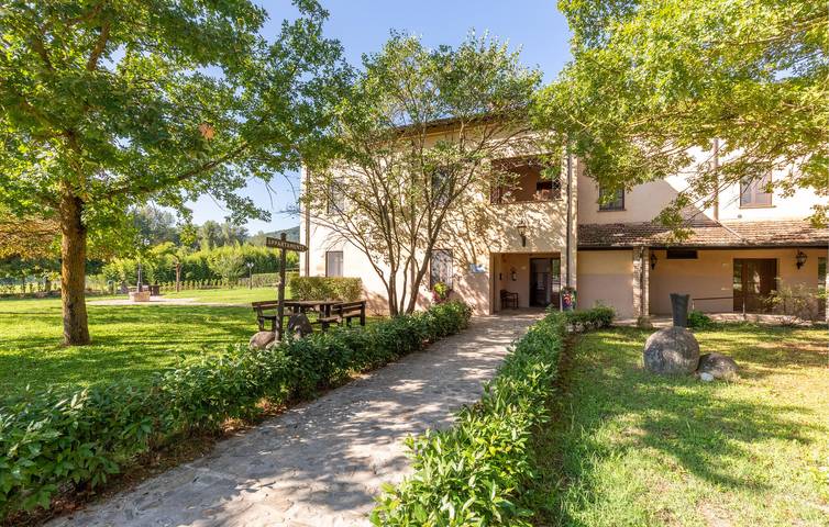 Apartamento de vacaciones para 5 personas, con jardín además de vistas al lago y piscina - 1