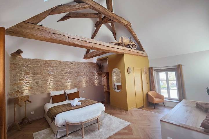 Location de vacances pour 17 personnes, avec jardin à Saint-Loup-Géanges - 2