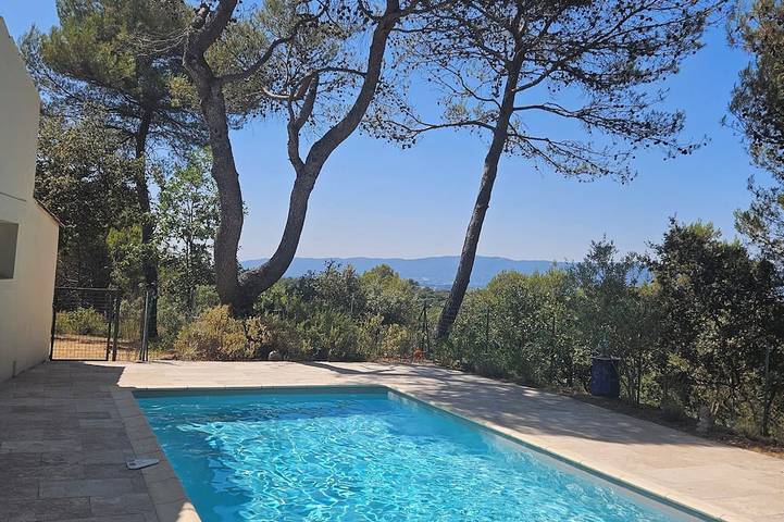 Maison de vacances pour 8 personnes, avec jardin et terrasse à La Tour-d'Aigues