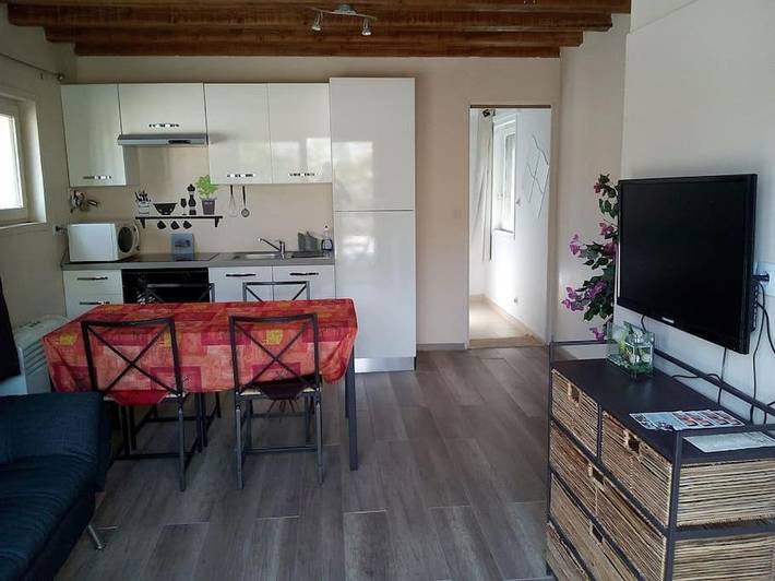 Apartamento de vacaciones para 2 personas, con jardín y jacuzzi - 1