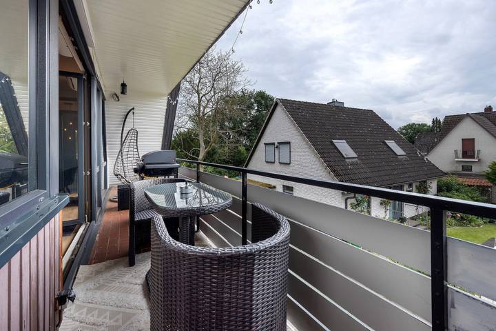 Ganze Wohnung, Ferienwohnung 'Penthouse Kokorey' mit Gemeinschaftsgarten, Balkon und Wlan in Halstenbek, Kreis Pinneberg