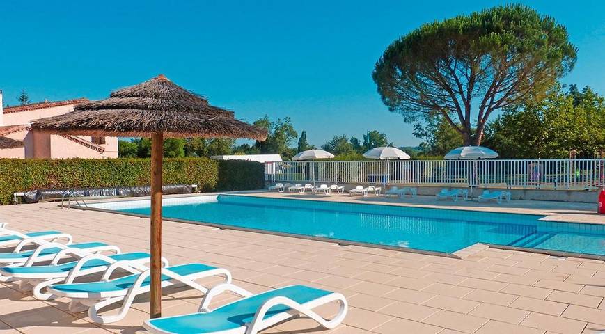 Camping pour 4 personnes, avec Terrasse et Jardin ainsi que Piscine et Vue