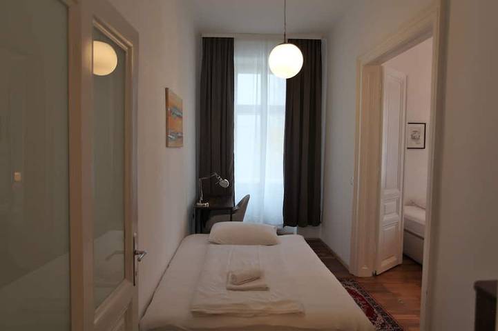 Ganze Wohnung, Ausgefallene Wohnung am Augarten in Brigittenau, Wien
