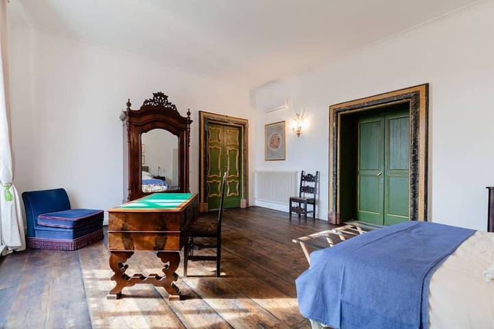 Ganze Wohnung, Benedetto Croce: eine Wohnung mit spektakulärem Ausblick im Palazzo Marigliano in Neapel, Neapel Provinz