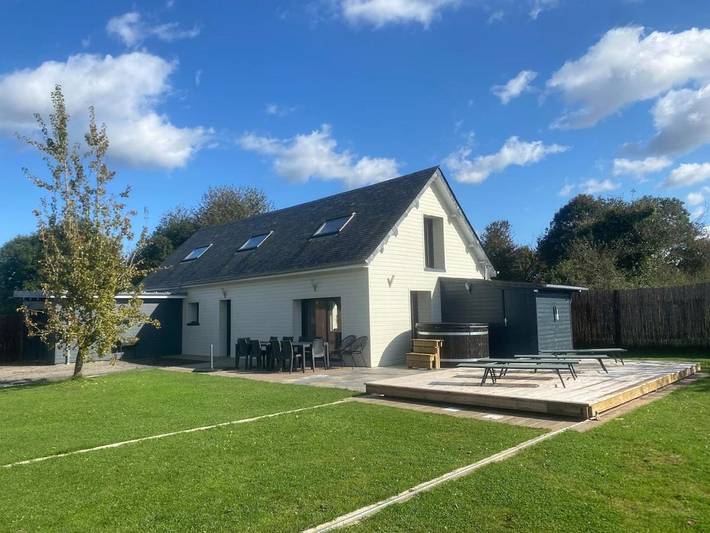 Maison de vacances pour 12 personnes, avec jacuzzi ainsi que jardin et piscine