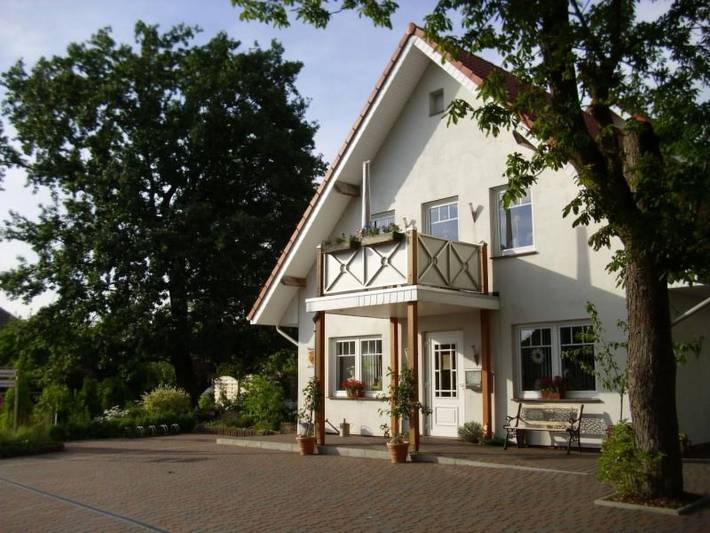 Ferienwohnung für 2 Personen, mit Balkon in Nordenham - 2