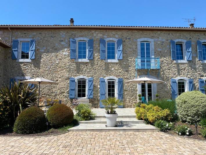 Chambre d’hôte pour 2 personnes, avec Terrasse et Jacuzzi ainsi que Jardin et Vue