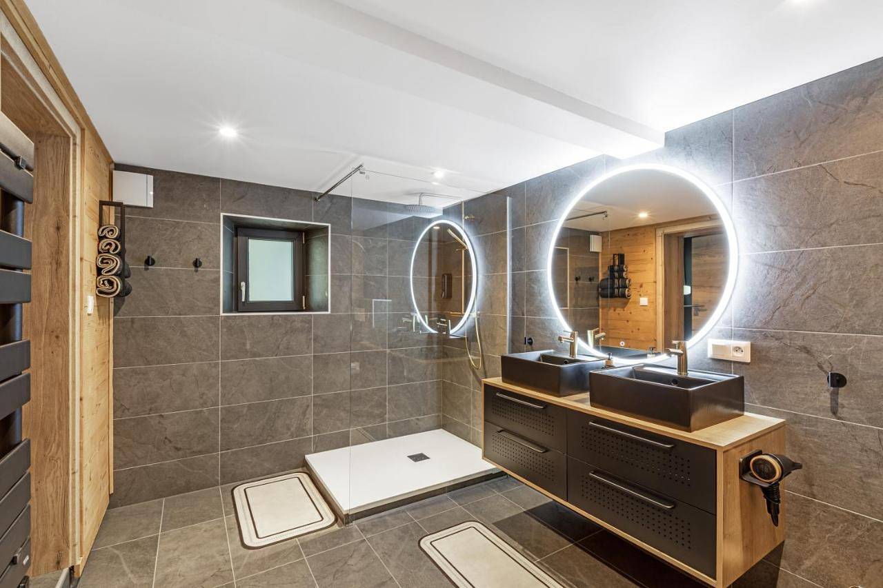 Appartement entier, Suite Romantique en Alsace - Balnéo Privative et Parking in Muttersholtz, Région de Sélestat-Erstein