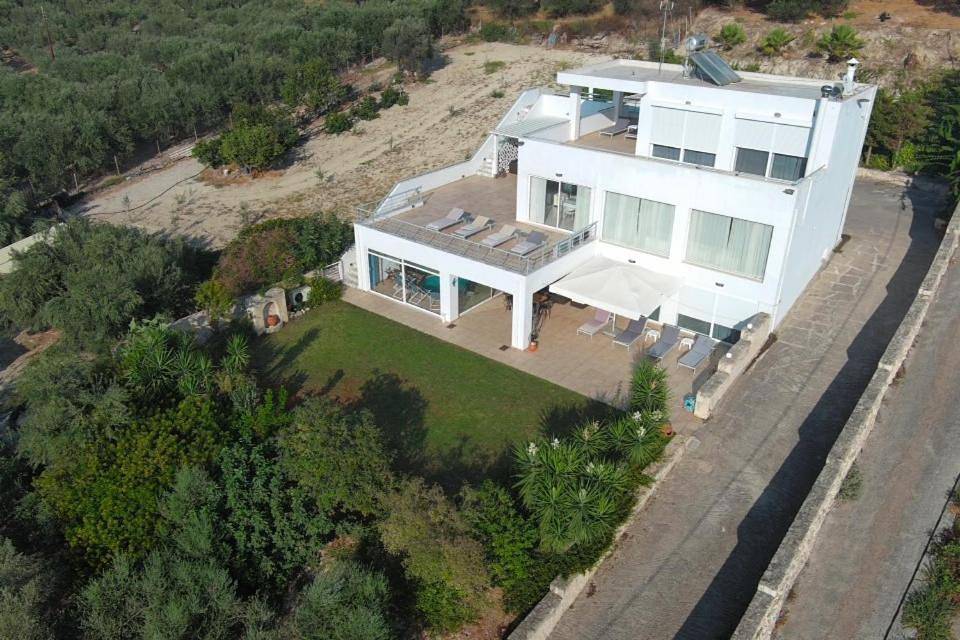 Villa with Private Pool in Iraklio-Heraklion und Umgebung