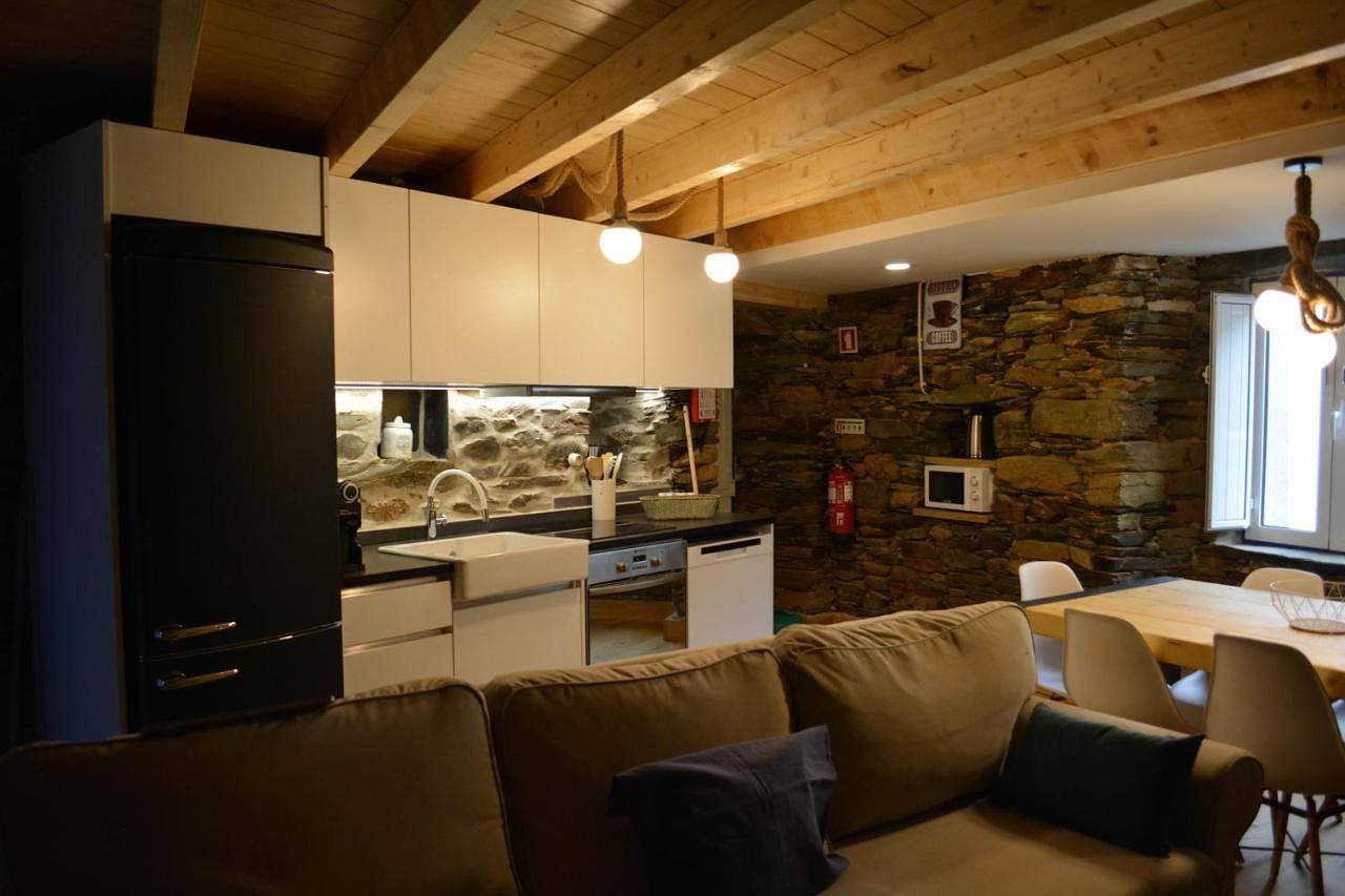 Casa do Azereiro in Vide, Seia