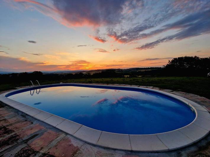 Holiday Home 'Mare E Monti' with Mountain View, Private Pool, and Air Conditioning in Petriolo, Macerata Province