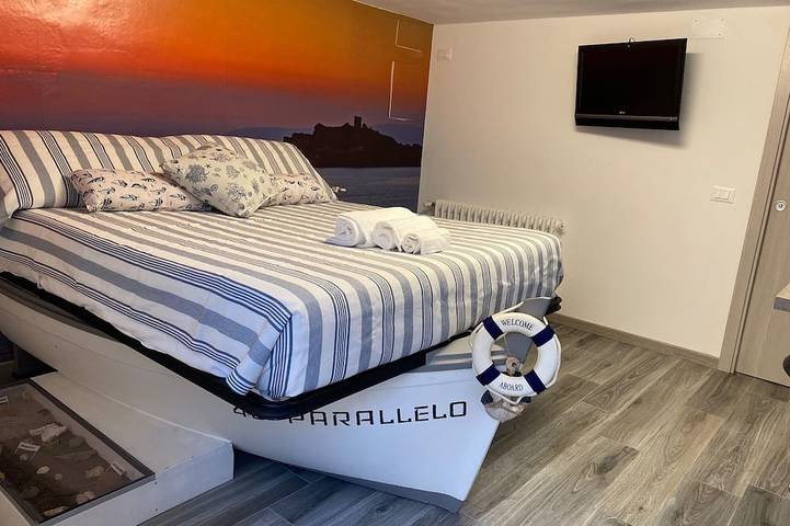 Dormire in Barca ma Sulla Terra Ferma in Campiglia Marittima, Etruskische Küste