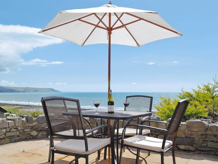Holiday rental for 2 people, with garden, with pets in North-Wales