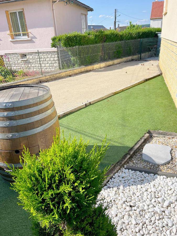 Location de vacances pour 7 personnes, avec jardin et terrasse à Chablis - 4