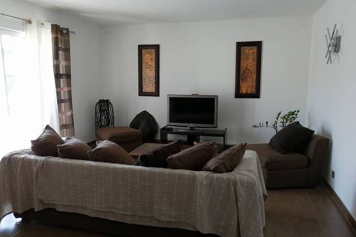 Location de vacances pour 6 personnes, avec terrasse et jardin à Puget-sur-Argens - 4