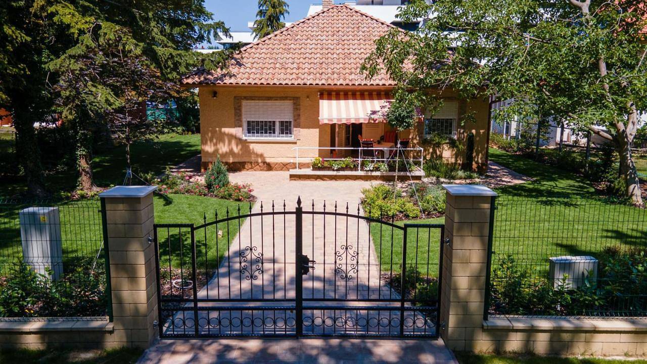 Szemes Villa in Balatonszemes, Plattensee Südufer