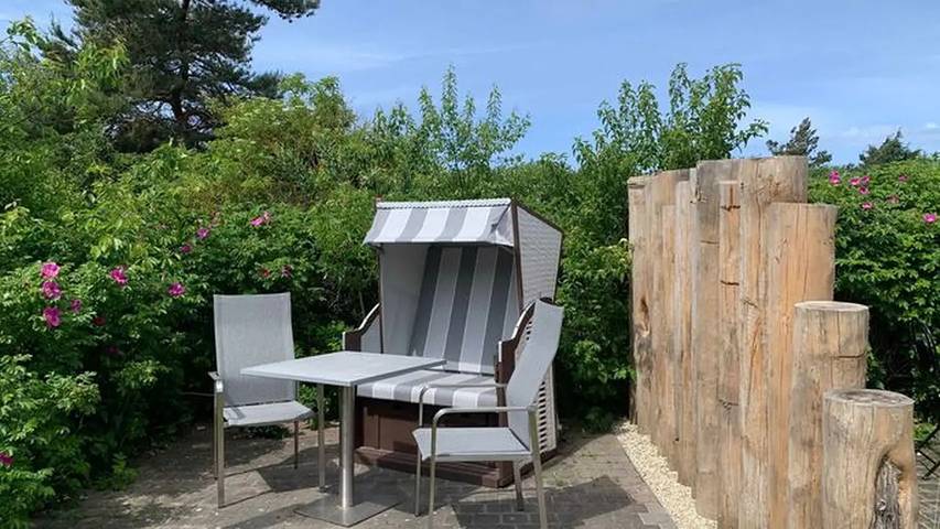 Ferienwohnung für 2 Personen, mit Terrasse und Garten in Wustrow - 2