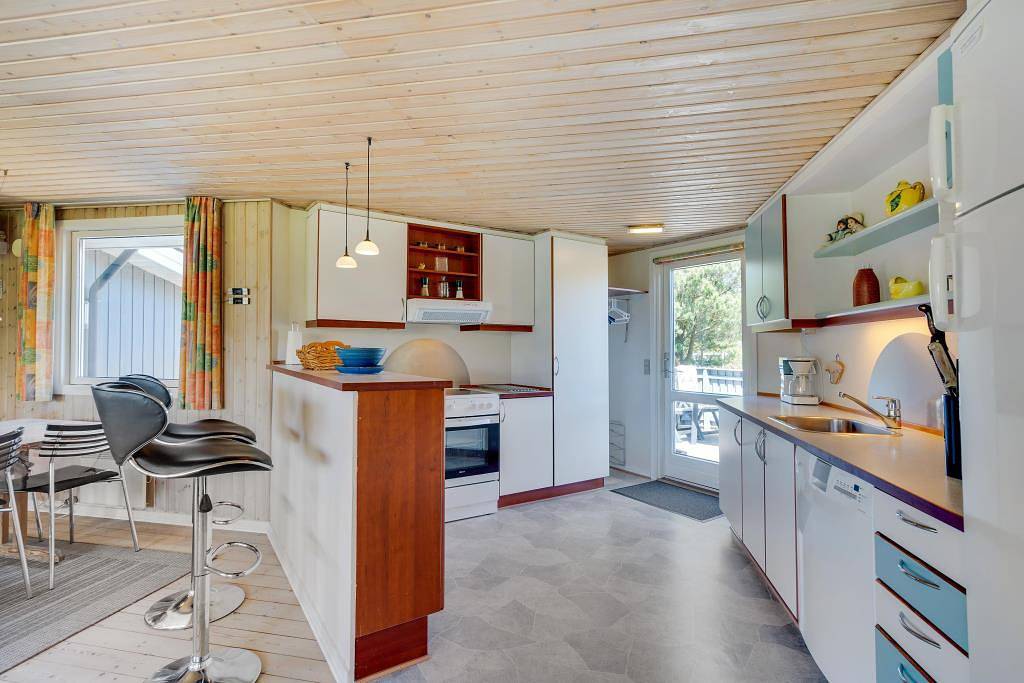 Gepflegtes Ferienhaus mit Whirlpool und Sauna in Henne, Filsø See