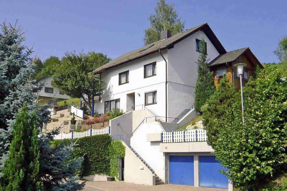 Ganze Wohnung, **** Panoramaferienwohnung Monika mit Pool - **** Sterne Ferienwohnung 75qm, 2 in Schuttertal, Hochschwarzwald