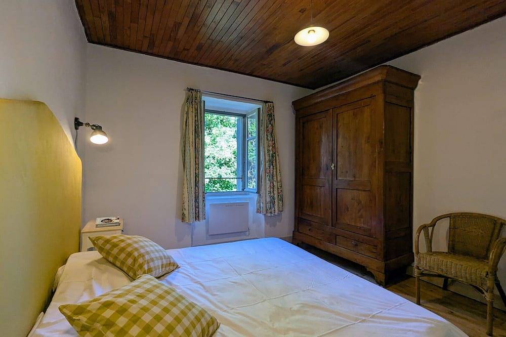 Gîte de caractère rénové, jusqu'à 10 pers., jardin privé, Haute-Loire in Saint-Arcons-de-Barges, Haute-Loire