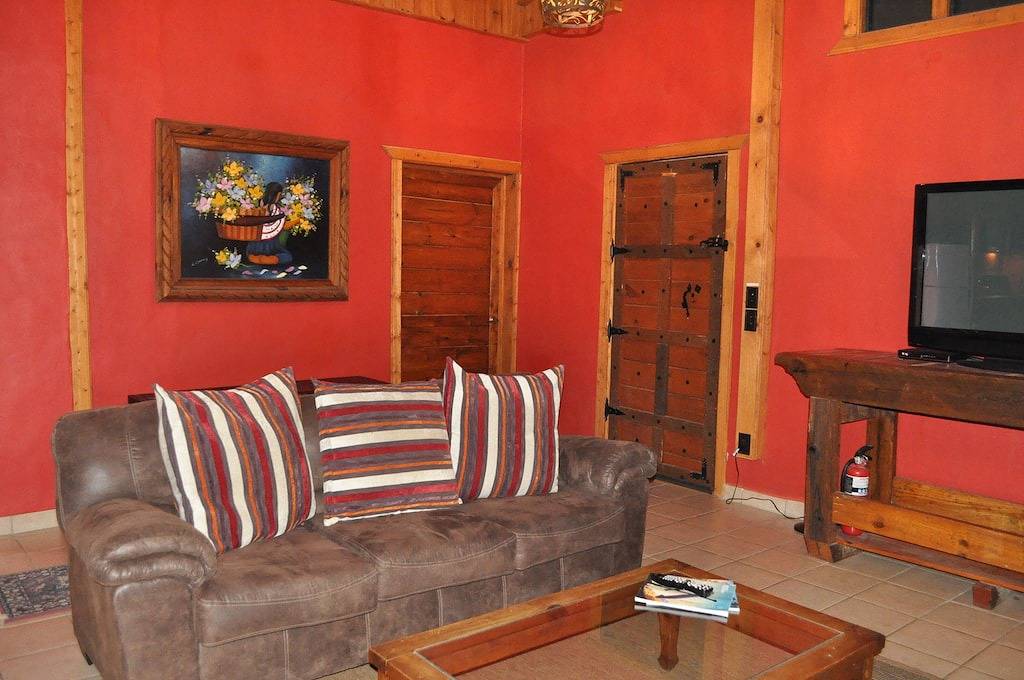 V # 1 Geräumiges Haus in Sam Rayburn: Urlaubsangeln. Bestes Preis-Leistungs-Verhältnis, viele Parkplätze in Sam Rayburn Reservoir