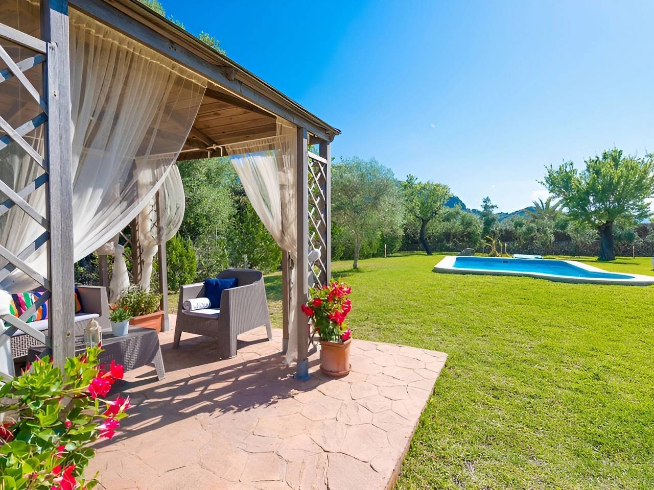 Finca familiale à Alcúdia : 2 chambres, piscine, jardin spacieux in Alcúdia, Côte de Majorque