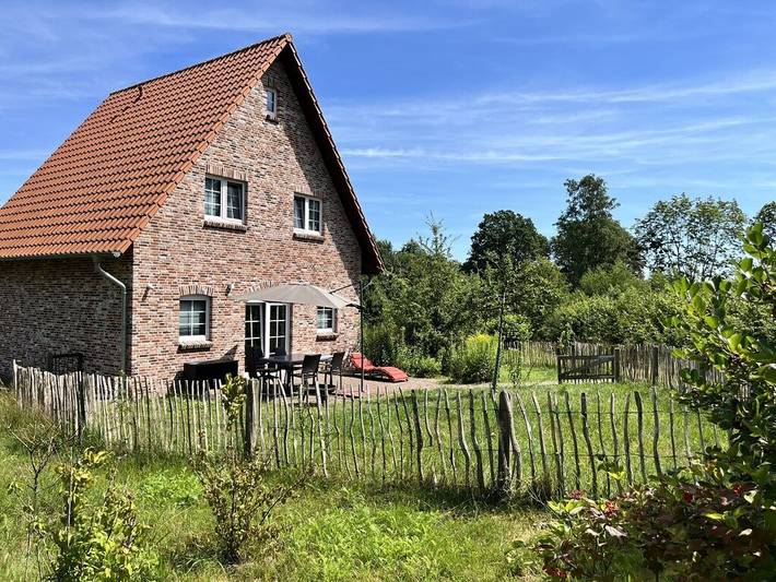 Ferienhaus für 4 Personen, mit Terrasse und Sauna in Rosenhof