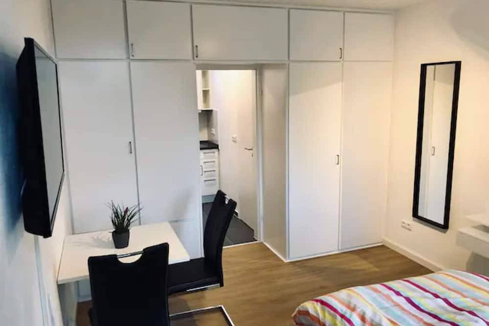 Bungalow at the city forest, 24h check-in in Wolfsburgo, Región de Brunswick