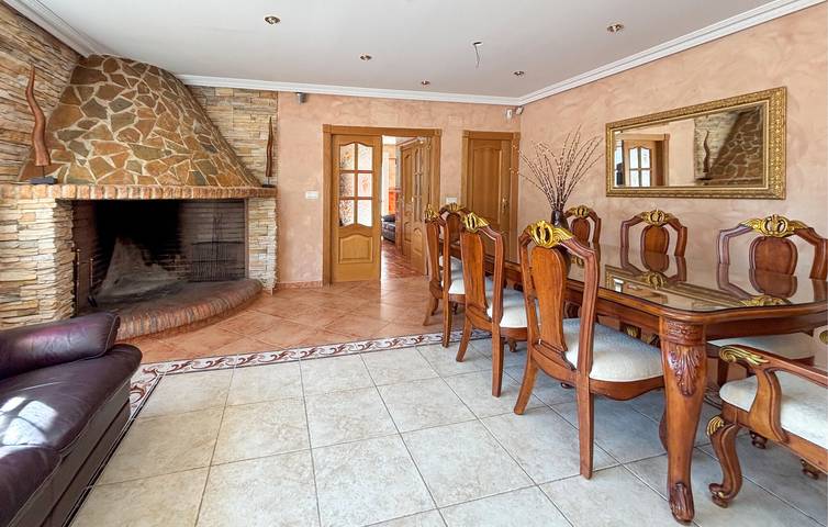 Geräumige 2-Zimmer-Wohnung mit Pool, Terrasse, WLAN und Parkplatz in La Vila Joiosa, Costa Blanca