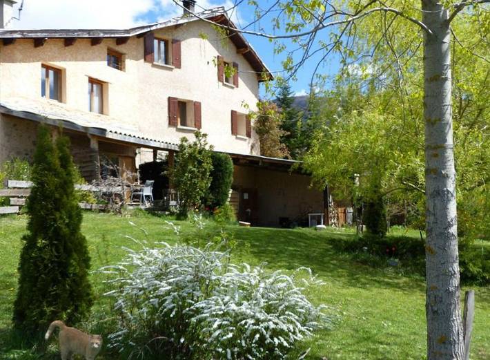 Chambre d’hôte pour 2 personnes, avec jardin et piscine dans les Alpes-de-Haute-Provence