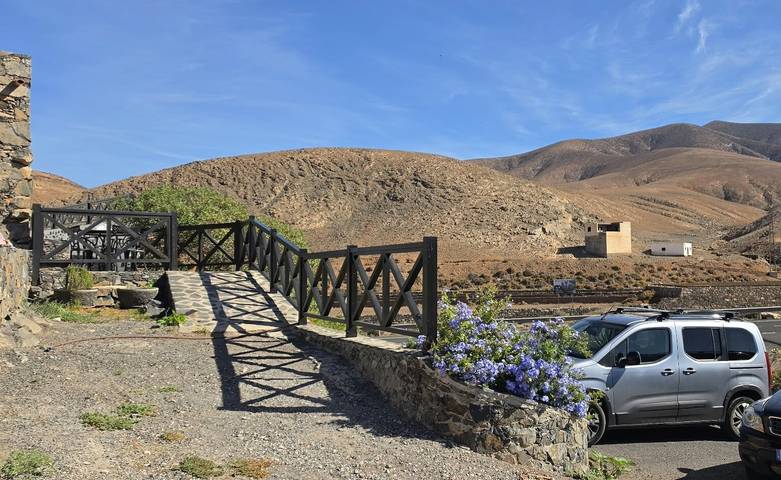 Casa vacacional 'Casa Del Risco Ternemoy' con vistas a la montaña, Wi-Fi y aire acondicionado in Pájara, Fuerteventura