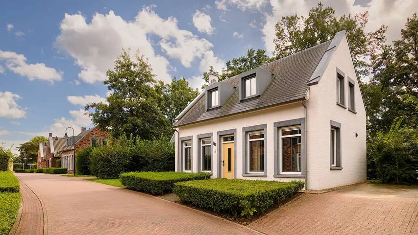Ferienhaus für 8 Personen, mit Sauna und Garten sowie Whirlpool und Pool, mit Haustier