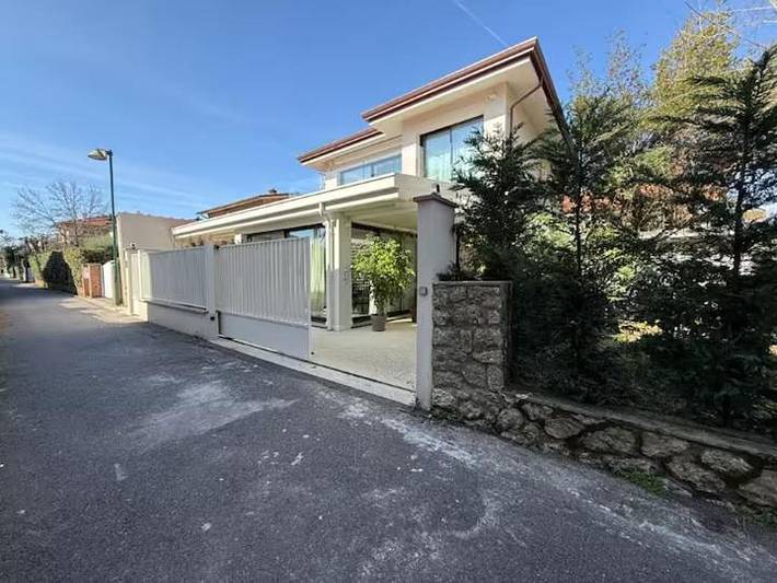 Villa con piscina per 8 persone, con Piscina a Forte dei Marmi