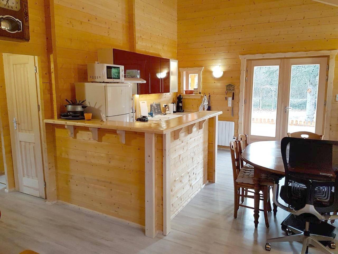 Three-Bedroom Chalet in Saint-Sauveur-lès-Bray, Seine-et-Marne