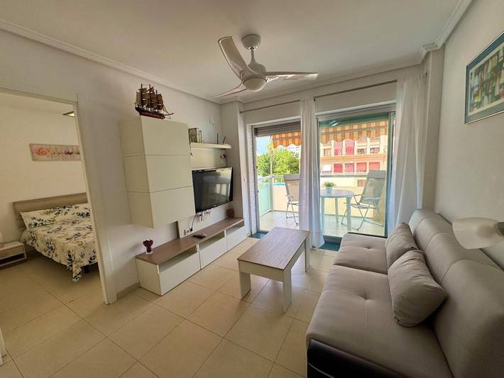 Apartamento de vacaciones para 4 personas, con piscina además de terraza y vistas - 1